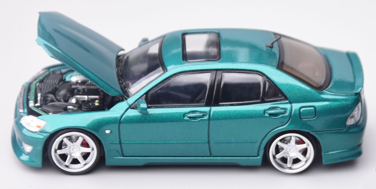 トヨタ アルテッツァ RS200(SXE10)エレクトリックグリーンマイカ