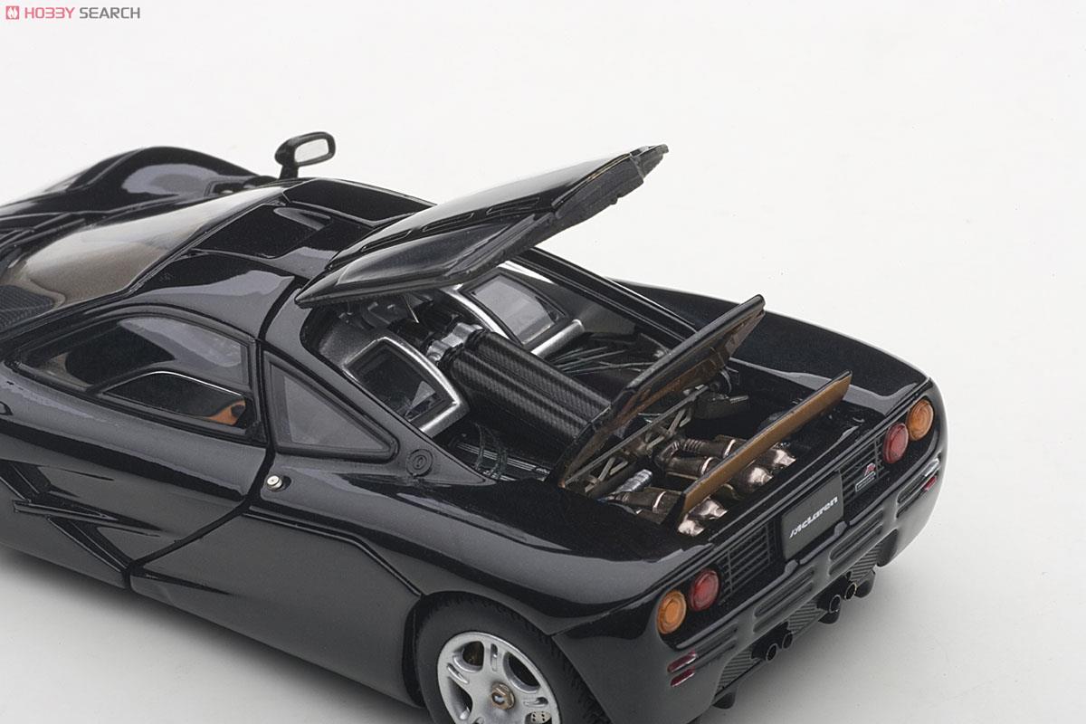 McLaren F1 Jet Black Metallic / Metallic Black (Diecast Car
