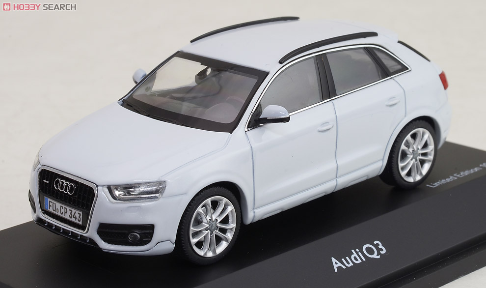 アウディQ3 (グレイシャホワイトメタリック) (ミニカー) - ホビー