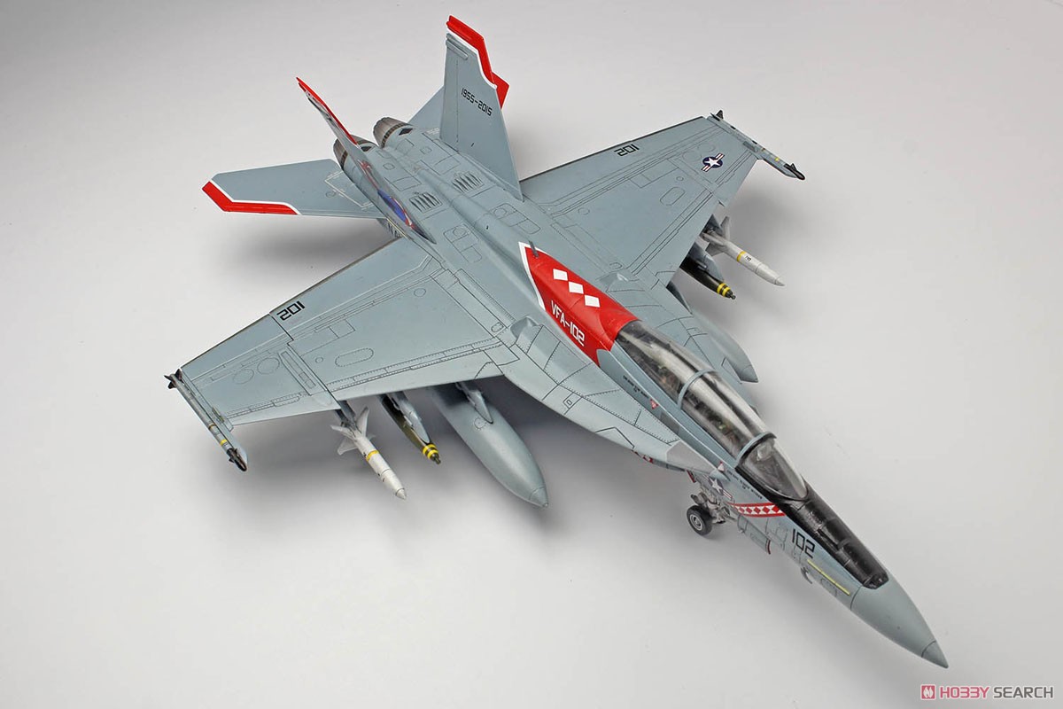 アメリカ海軍 F/A-18F スーパーホｰネット VFA-102 ダイヤモンド