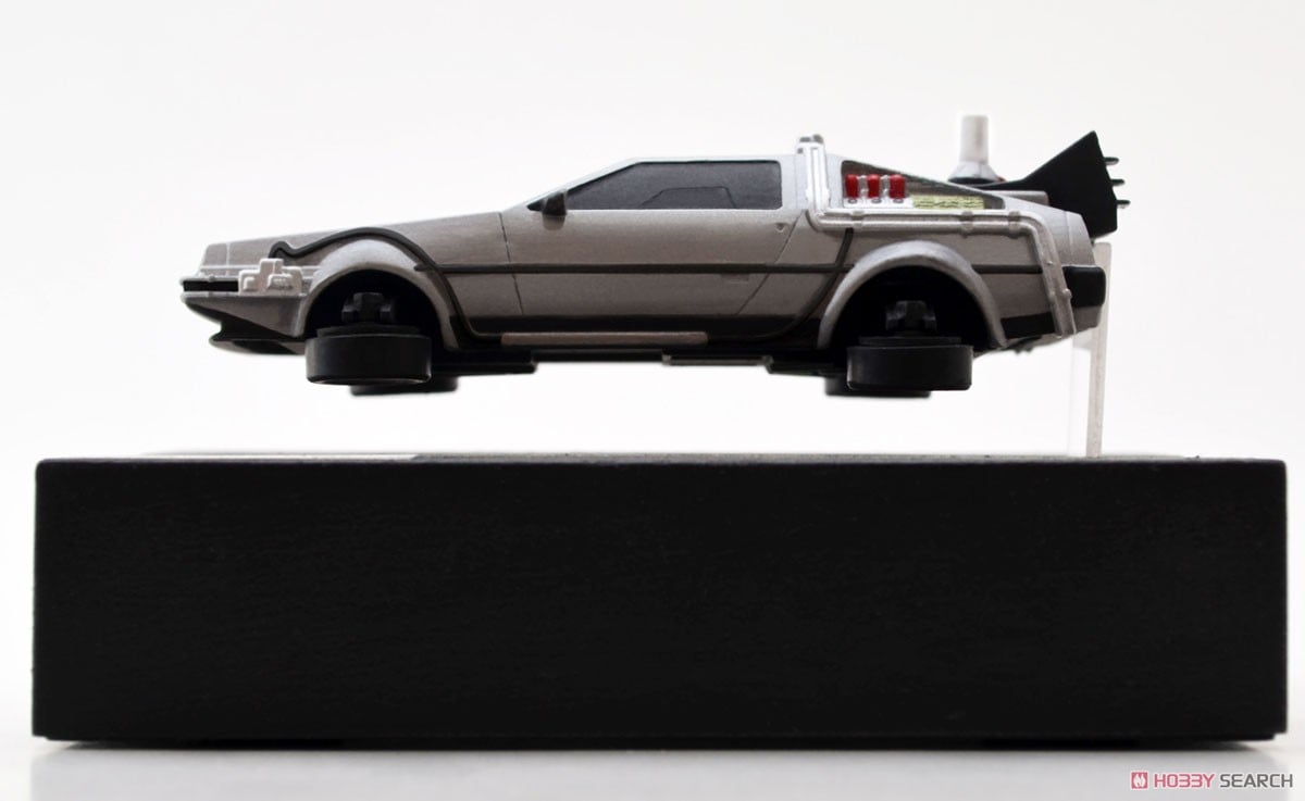 フローティングモデル バック トゥ ザ フューチャー2 デロリアン (完成