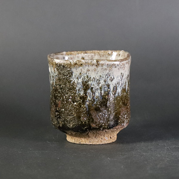 丸田宗彦 作 朝鮮唐津四方ぐい呑 – ギャラリー一番館オンラインショップ