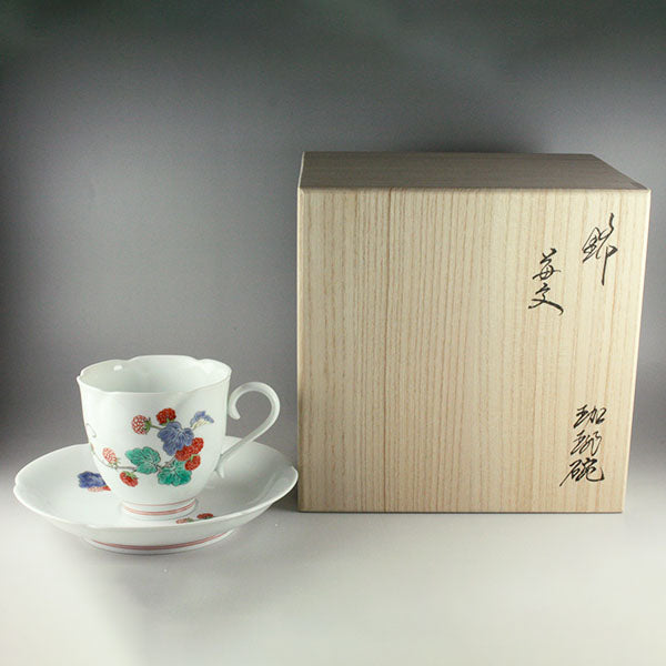 柿右衛門窯 錦苺文珈琲碗 – ギャラリー一番館オンラインショップ