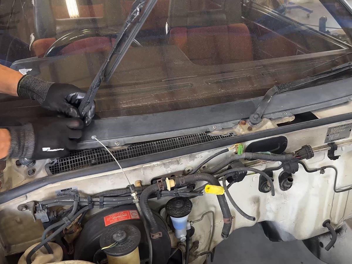 エンジンルームを空にする｜AE86 1984 再生プロジェクト｜ソフト99