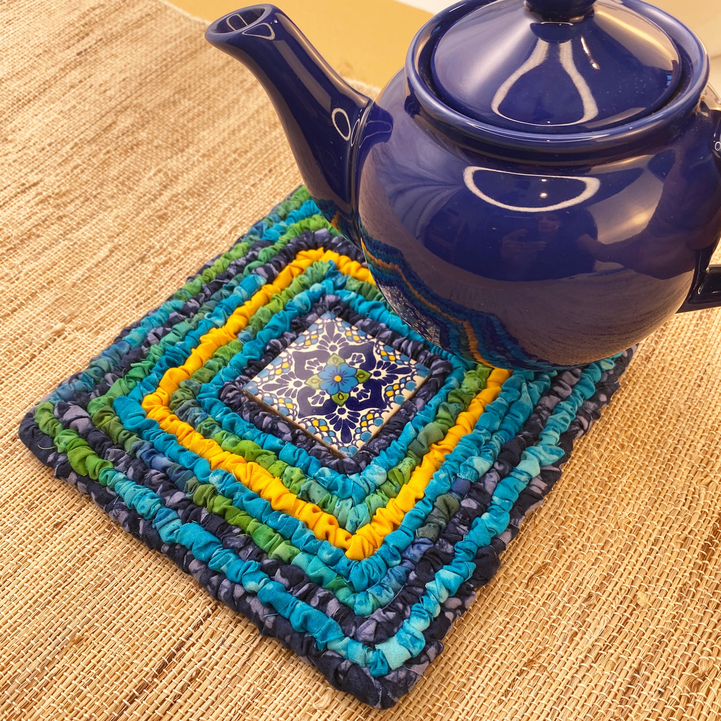 NEW! Discovery Kit - Locker Hooking: Magical Dahlia Trivet - Color