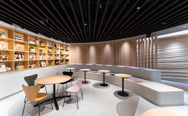 BOOMERANG counterchair(ブーメラン カウンタースウィベルチェア） IXC