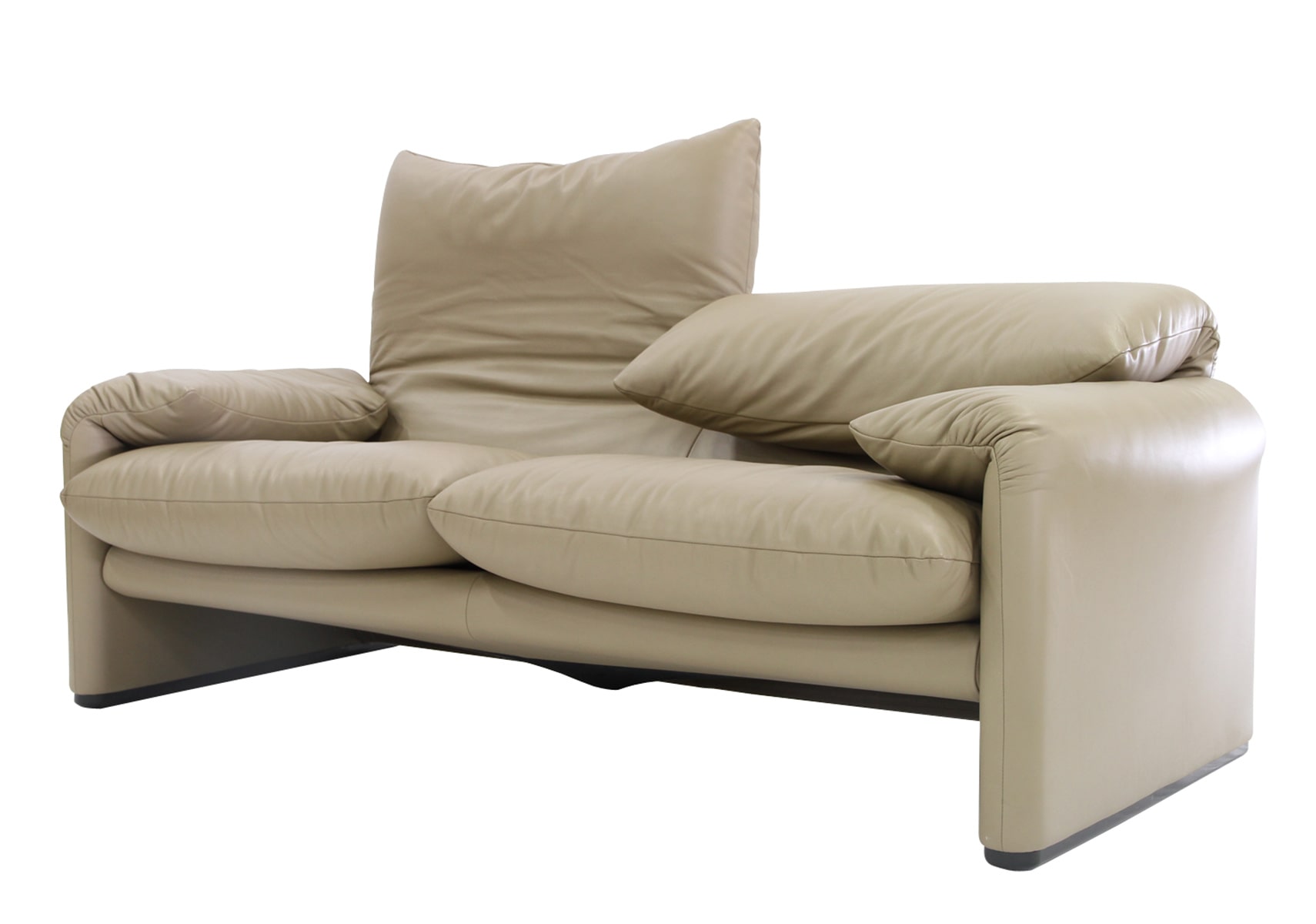 Cassina（カッシーナ）675-2PW MARALUNGAマラルンガソファ 2人掛ワイド