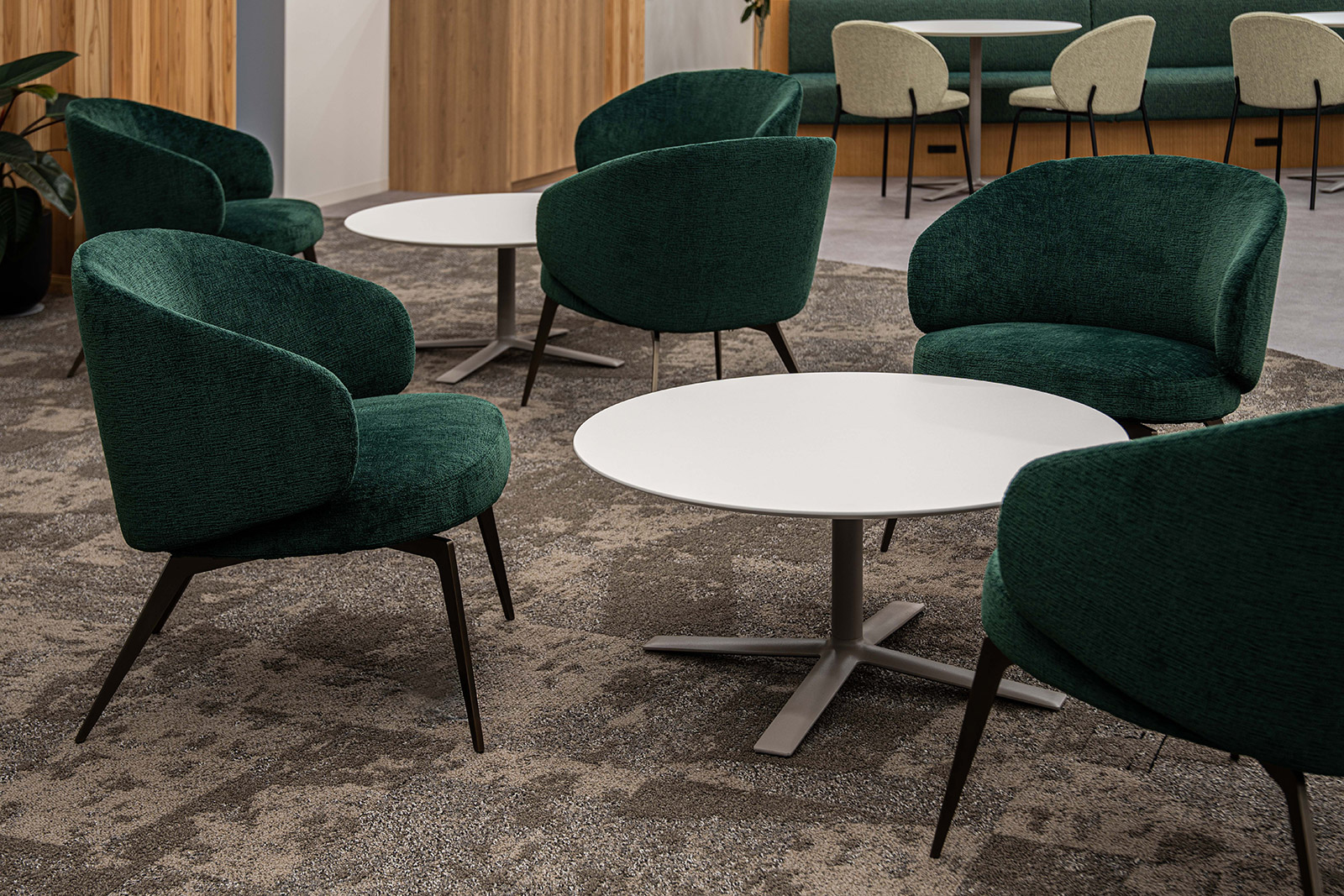 日本管材センター株式会社 - 納品事例 | カッシーナ・イクスシー