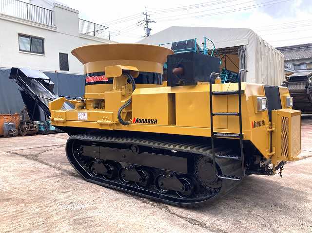 MC-2000 自走式木材破砕機(タブ式)｜諸岡（MOROOKA）｜自走式木材破砕