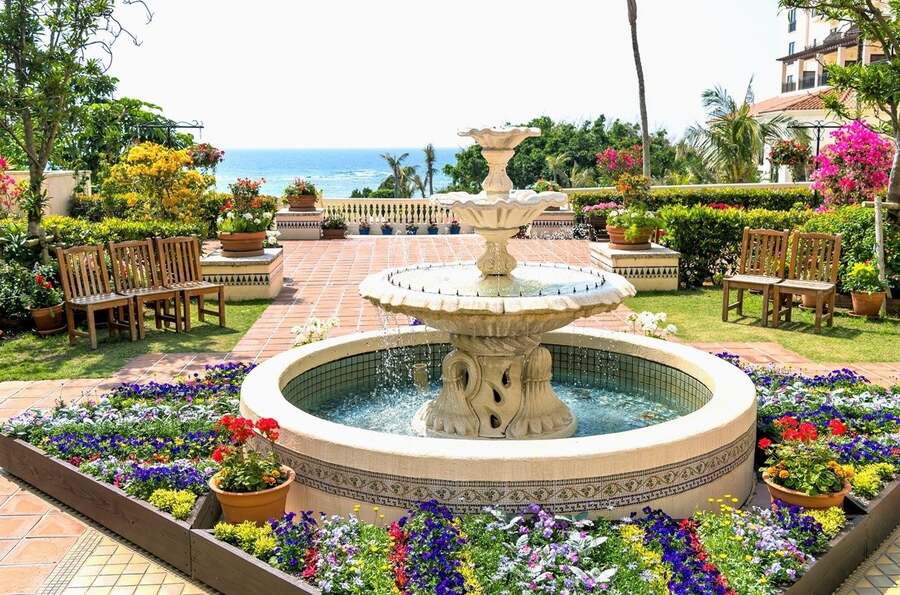 色彩豊かな花々が咲き誇る花の祭典♪ホテル日航アリビラで「パティオ