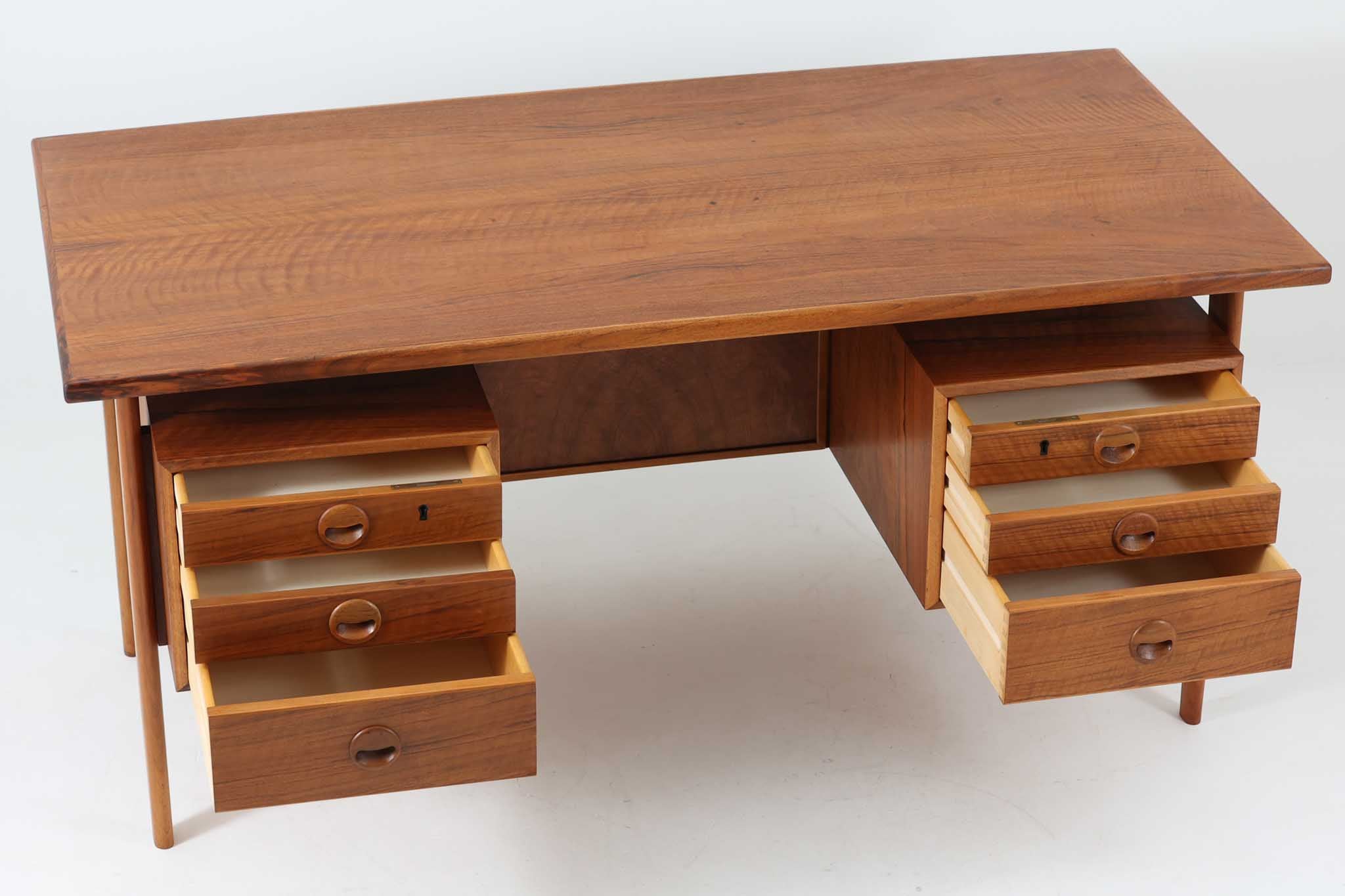 Kai Kristiansen(カイ・クリスチャンセン) 両袖デスク ウォールナット