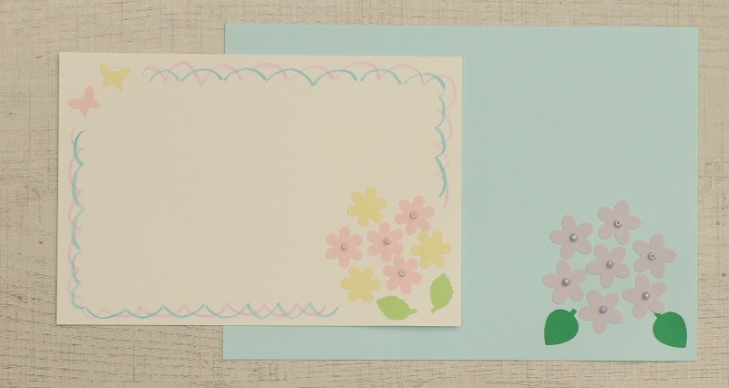 初めてでも簡単♪】クラフトパンチと接着剤で作るメッセージカードの