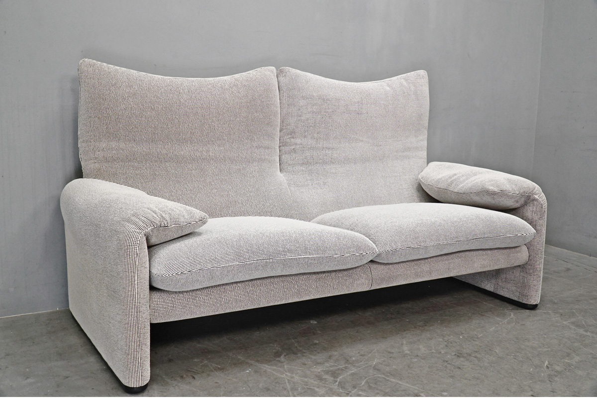 Cassina（カッシーナ） マラルンガ 2人掛ワイドソファ（2.5シーター