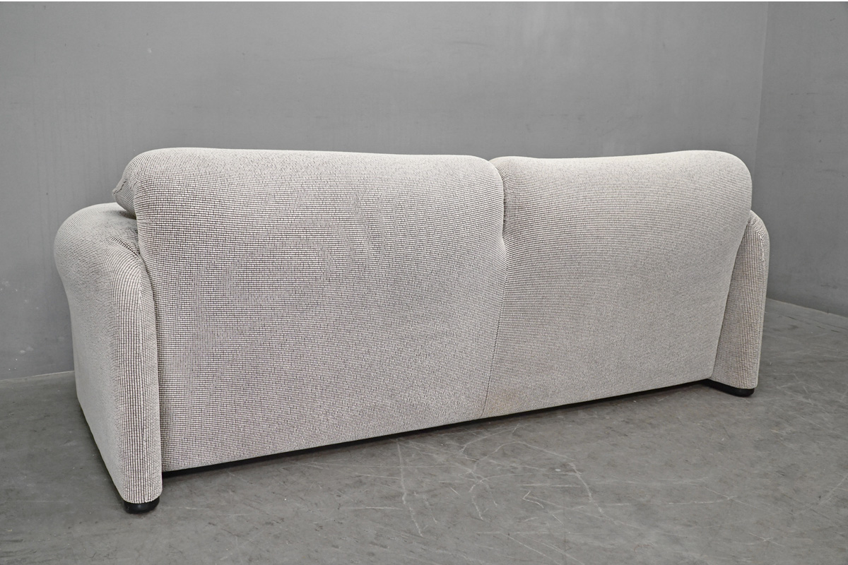 Cassina（カッシーナ） マラルンガ 2人掛ワイドソファ（2.5シーター