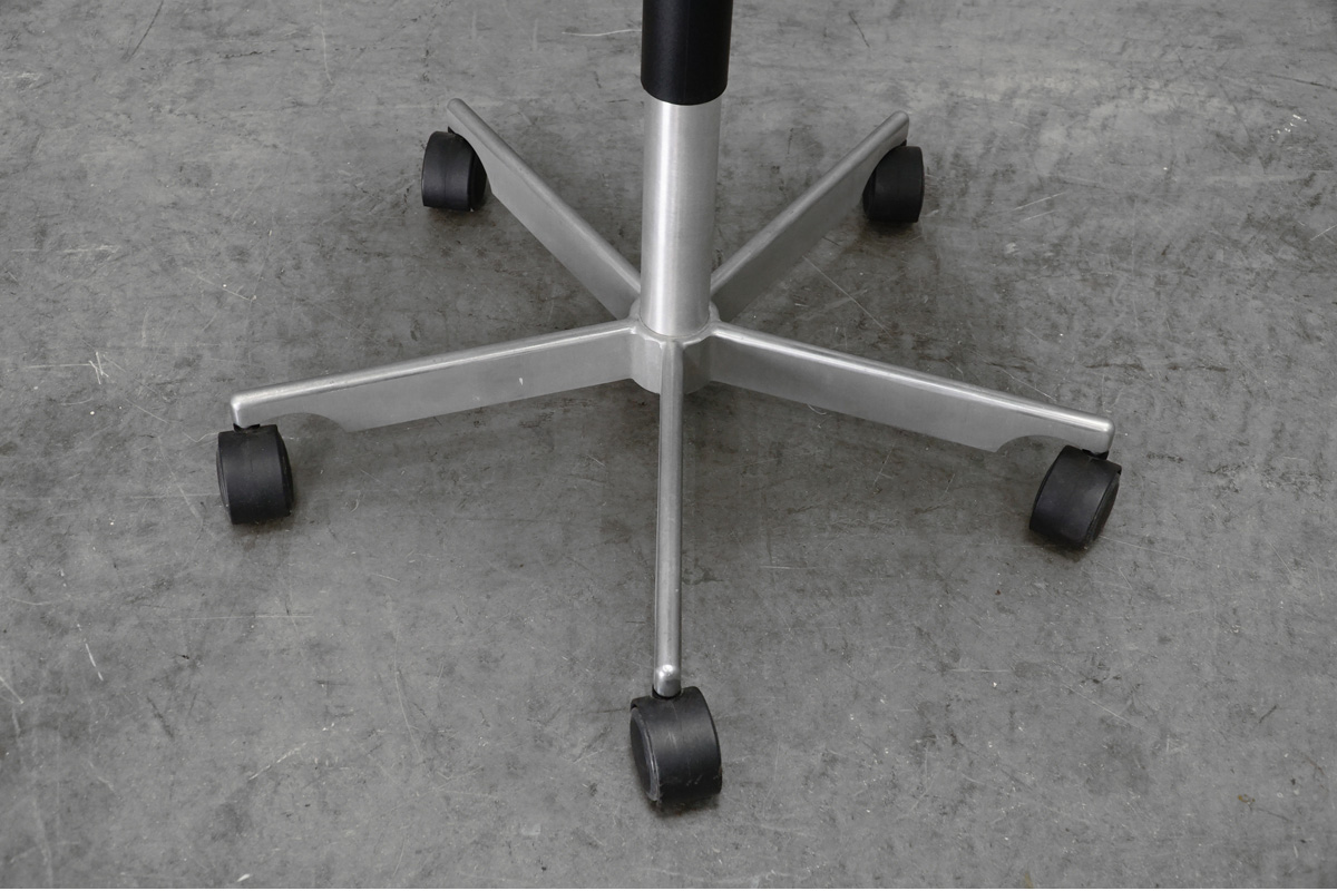 Engelbrechts（エンゲルブレヒト） KEVI CHAIR（ケヴィチェア） 買取