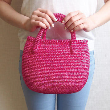 ブライトカラーのシンプルバッグ(3玉)｜作品レシピ｜手編みと手芸の