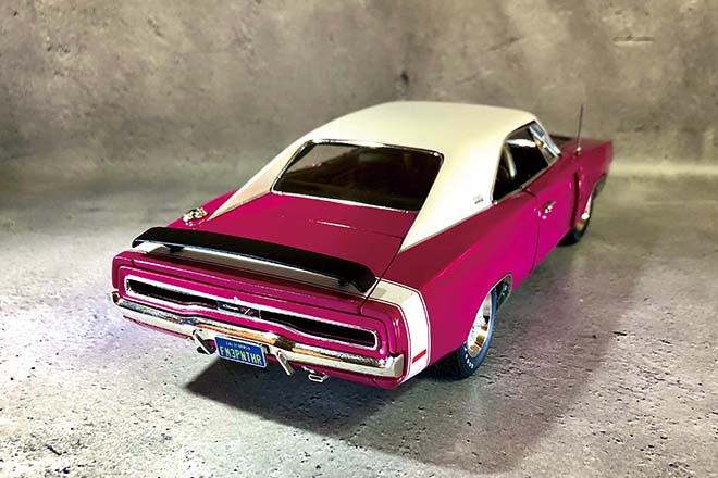 ズッシり重い1/18ダイキャストの ビッグスケールのモパーを集める喜び！