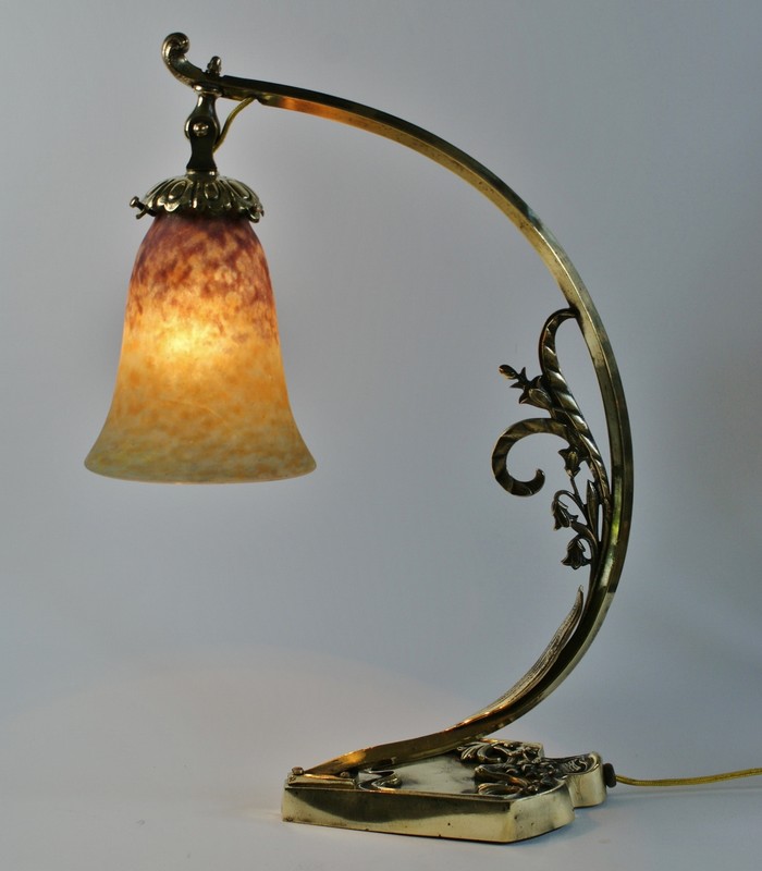 DAUM】ドーム 花文ブロンズ台テーブルランプ - アンティック 姉妹社