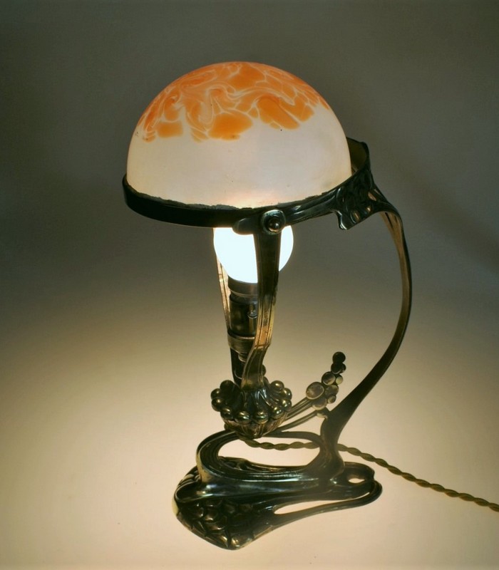 アール・ヌーヴォーの小さなランプ - アンティック 姉妹社