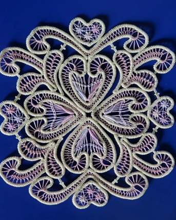 ルーマニアンマクラメ 鶴元千春作品展 ～伝統の継承と繰り返す挑戦