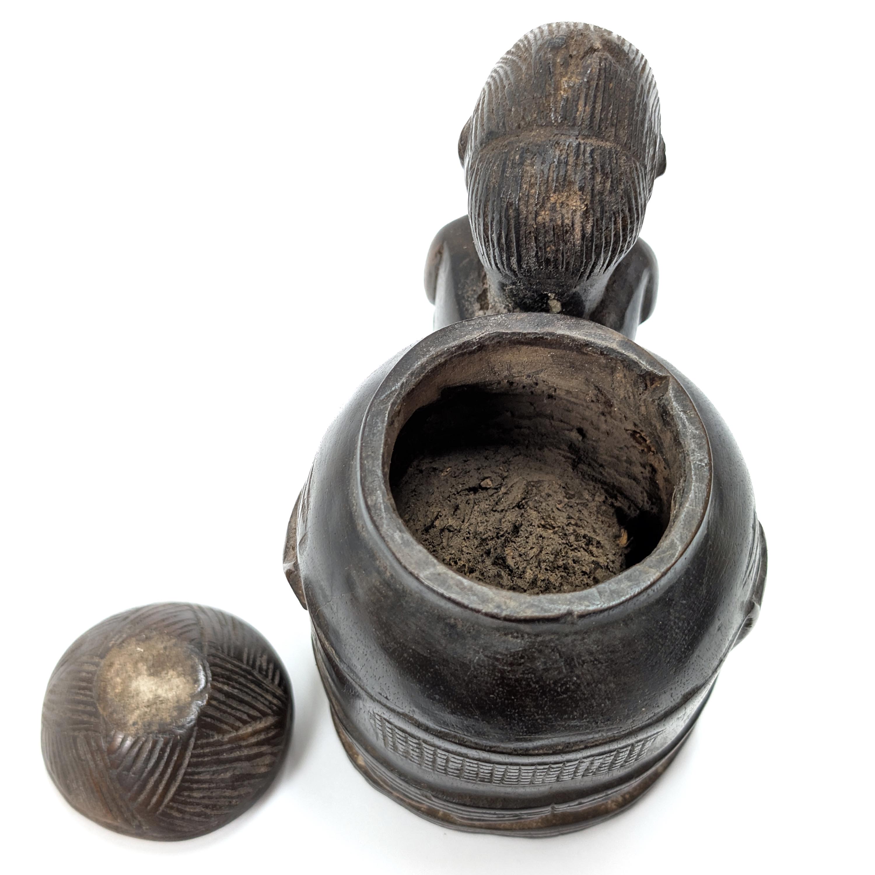 バウレ族占い用木箱 (アフリカ呪術師の道具) （p785-24） - アフリカ