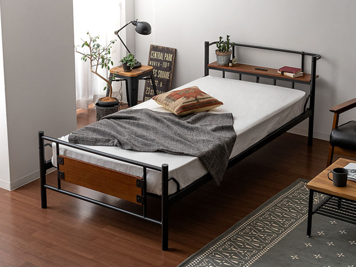 ヴィンテージデザインベッド NORMAN(ノーマン) ダブル フレーム単品