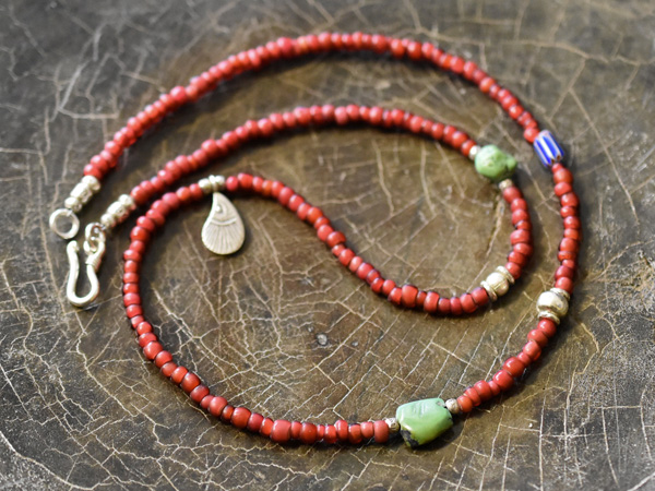 2306】ANTIUQE上質金赤ホワイトハーツとOLDチベタンターコイズの