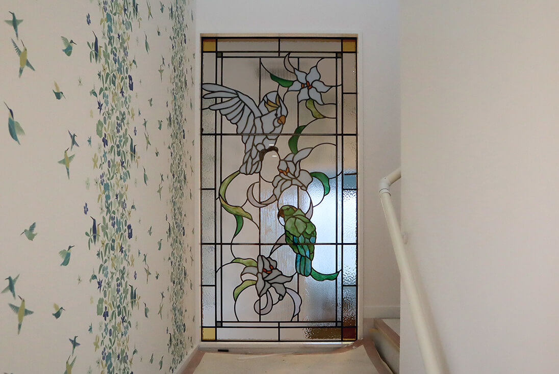 鳥・犬・猫・魚などのデザイン-021「オウムとインコ」| ステンドグラス