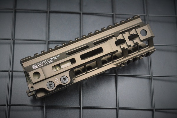 Zparts製 Geisseleタイプ SMR MK4 FEDERAL ハンドガード 7インチ 東京