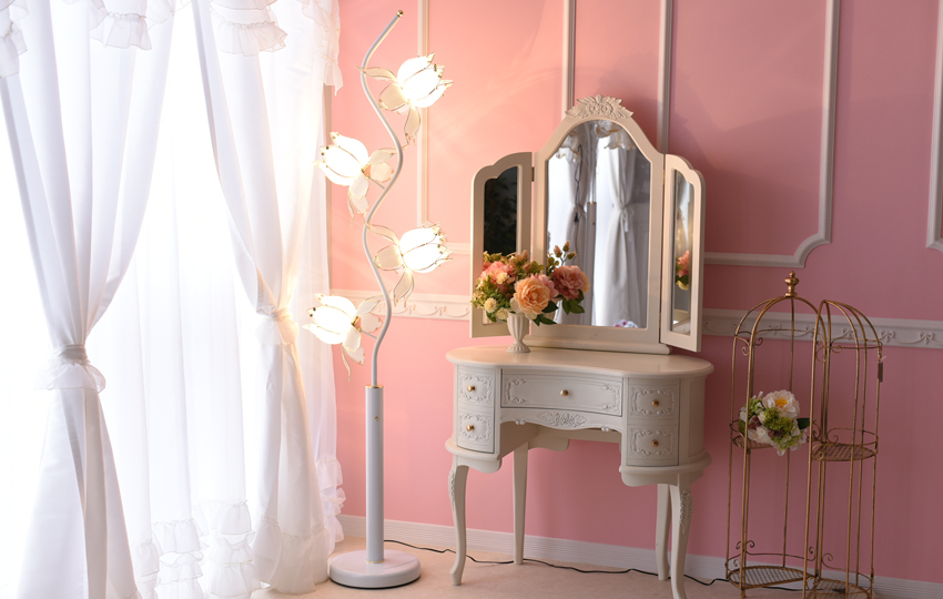 ロータスフラワー フロアランプ フロアライト 4灯 ホワイト 高さ189