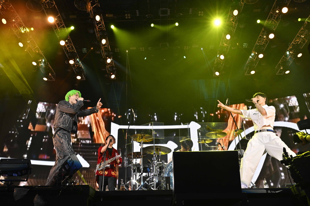 ライブレポート＞UVERworld 7万2000人と叫び、歌い、誓った初の日産