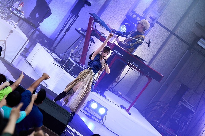 ライブレポート＞GARNiDELiA 雨の中、ワールドワイドな存在感を