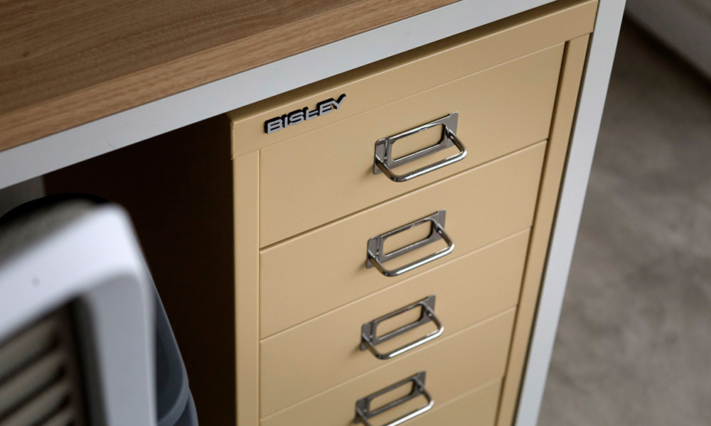 29/6 - ビスレー A4 キャビネット 引き出し6段 クローム