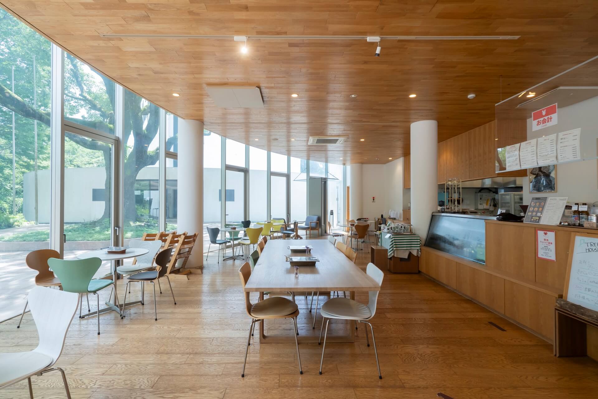 カフェ＆ショップ | ベルナール・ビュフェ美術館