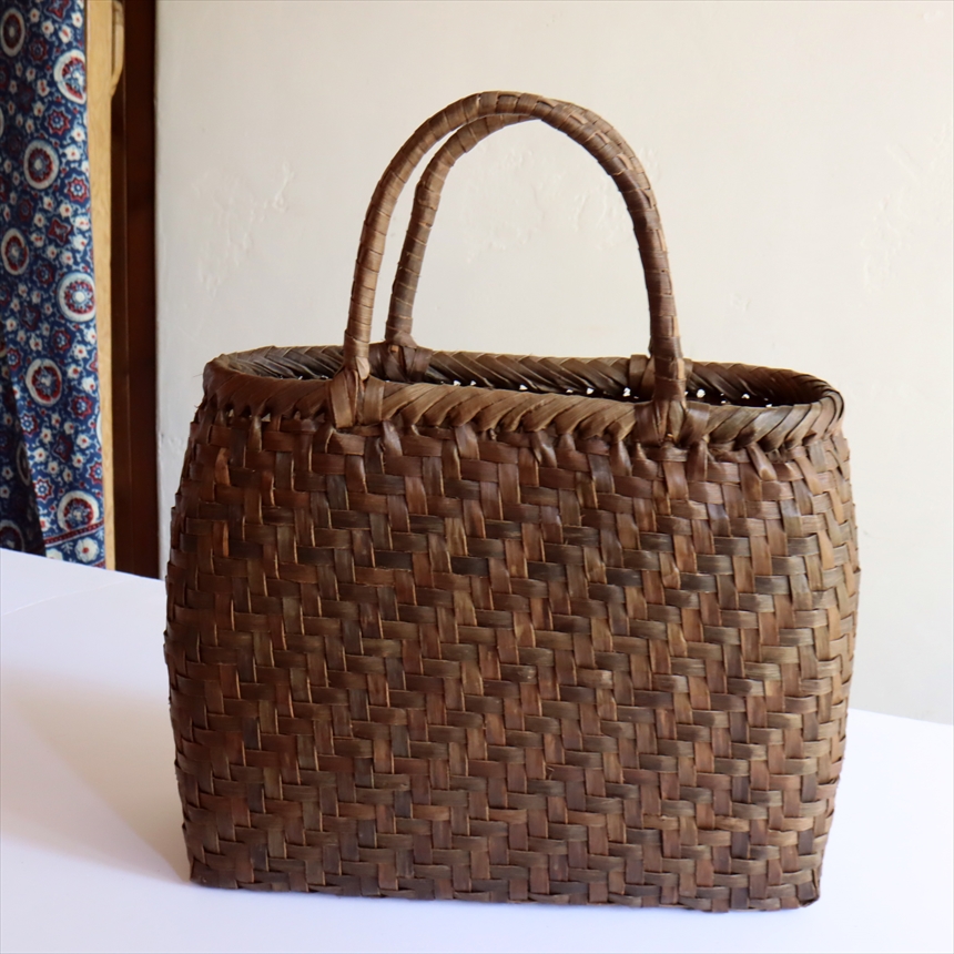 くるみ カゴバッグ 網代編み シンプル中サイズ 巾32cm 高さ（本体