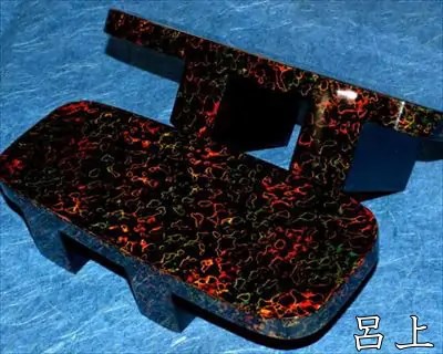 津軽塗下駄―丸屋履物店