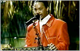 GF WORKS | Talkbox／トークボックス