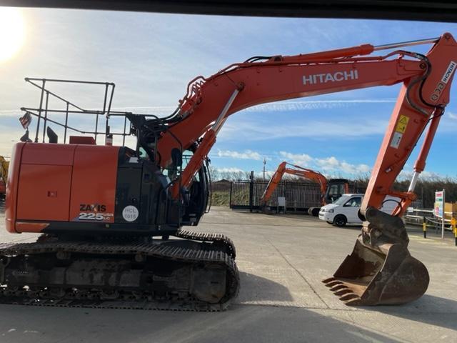 HITACHI ZX225-6 - Gleneden