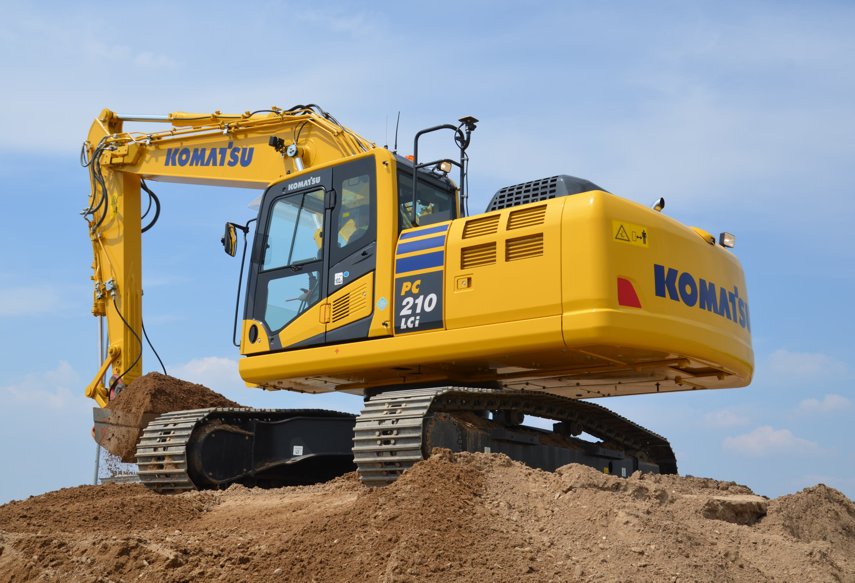Komatsu's PC210LCi-10 'intelligent' hydraulic excavator | Global