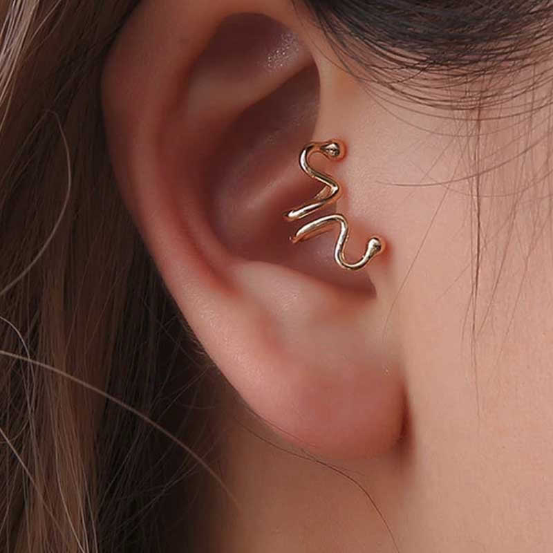 スネークヘッド トラガス イヤーカフ: ノンホールピアス/イヤーカフ