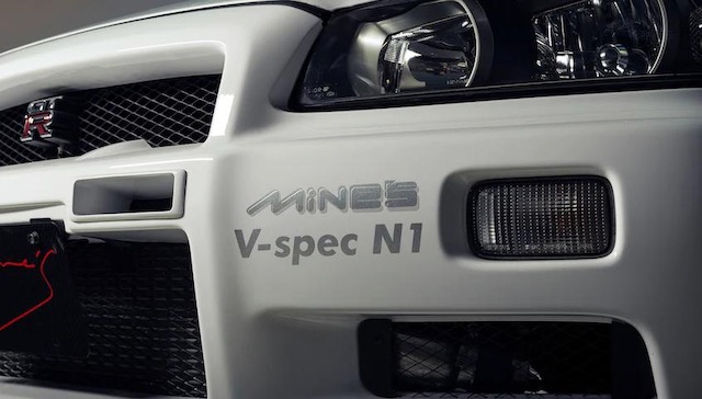 GT-R R34 Vスペック II N1 (ホワイト) チェイスカー Amazon | MOTORHELIX 1/64 日産 スカイライン GT-R R34 V Spec II