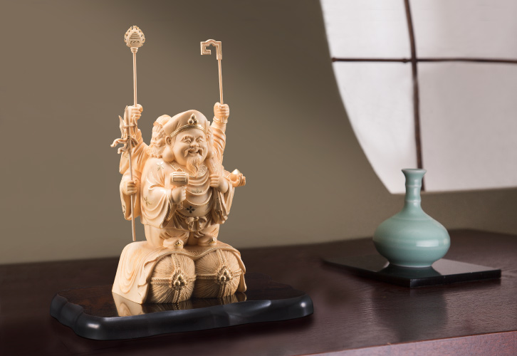 三面大黒天 檜一杢彫り金彩仕上げ - 三宝堂オンラインショップ