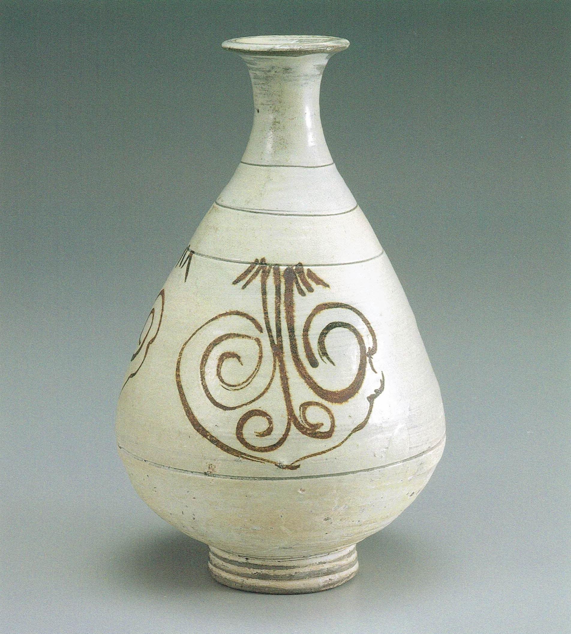 高麗青磁と李朝三島展 - 出羽桜酒造株式会社