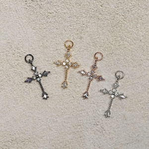 スレンダージュエルクロスチャーム