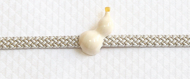 象牙帯留め 瓢箪【岡壱名入り】｜京都の着物和装小物 ゑり正