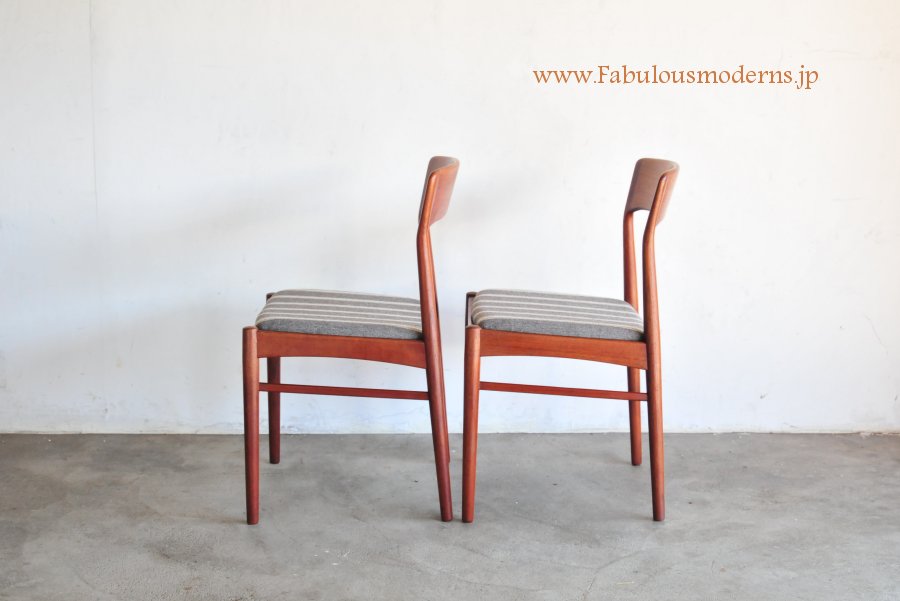 Henning Kjaernulf Model 26 Teak chair set 2脚セット 時を経ても