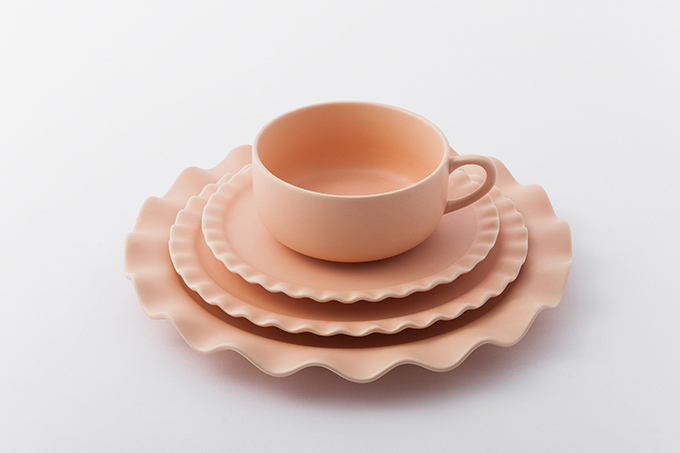 フランフラン、気鋭デザイナーのニカ・ズパンクとコラボ - “女性を虜に