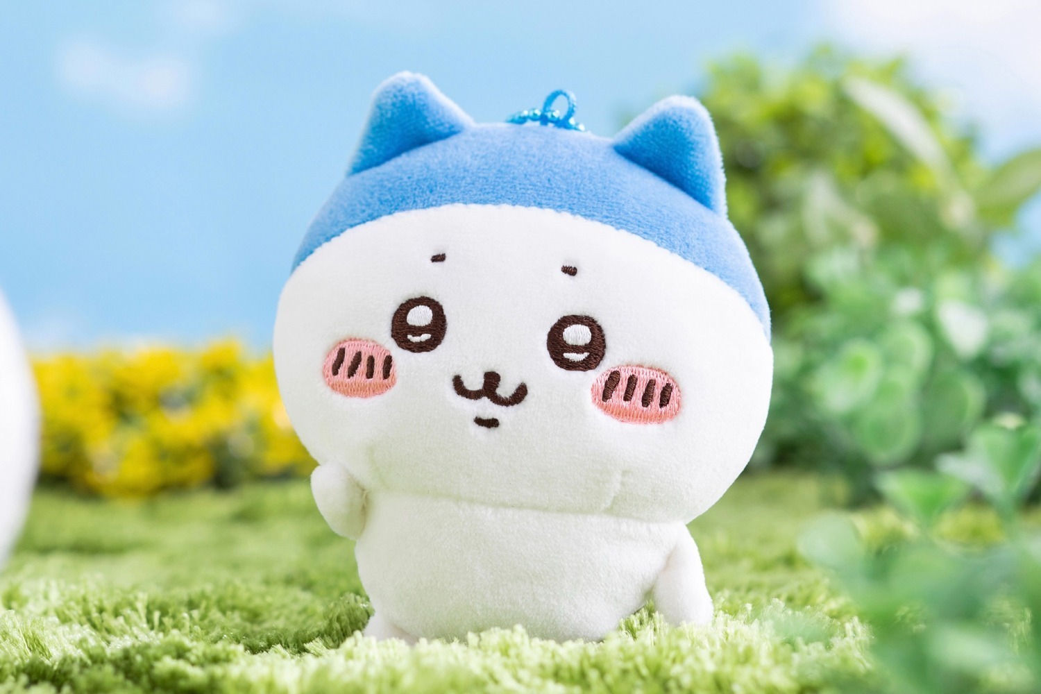 ちいかわ」新作グッズ、“スポーツ刈り”のハチワレマスコット＆もこもこ