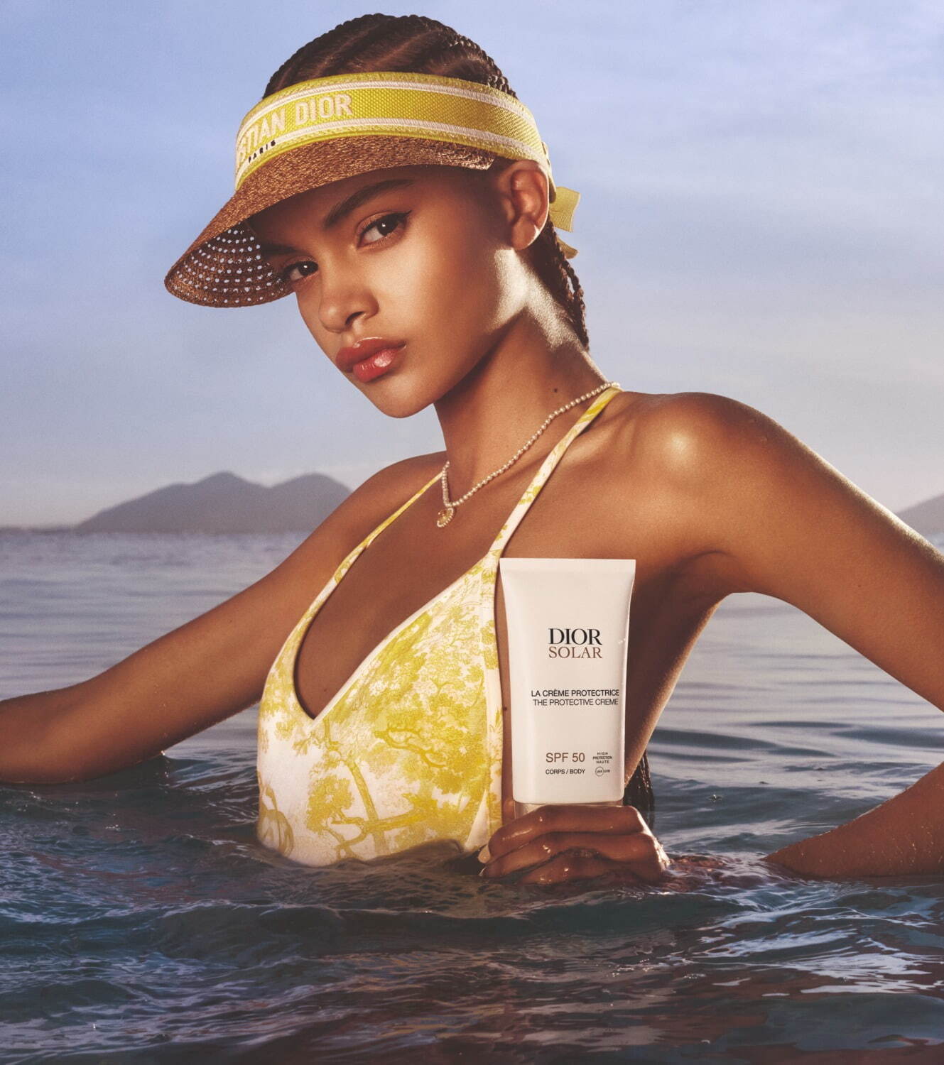 ディオール ソラー」“南国の花々”香る24年夏UVケア、日焼け止め