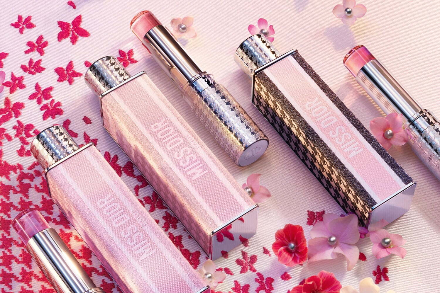 ディオール2025年春コスメ、スティック香水「ミニ ミス」に新作ミス